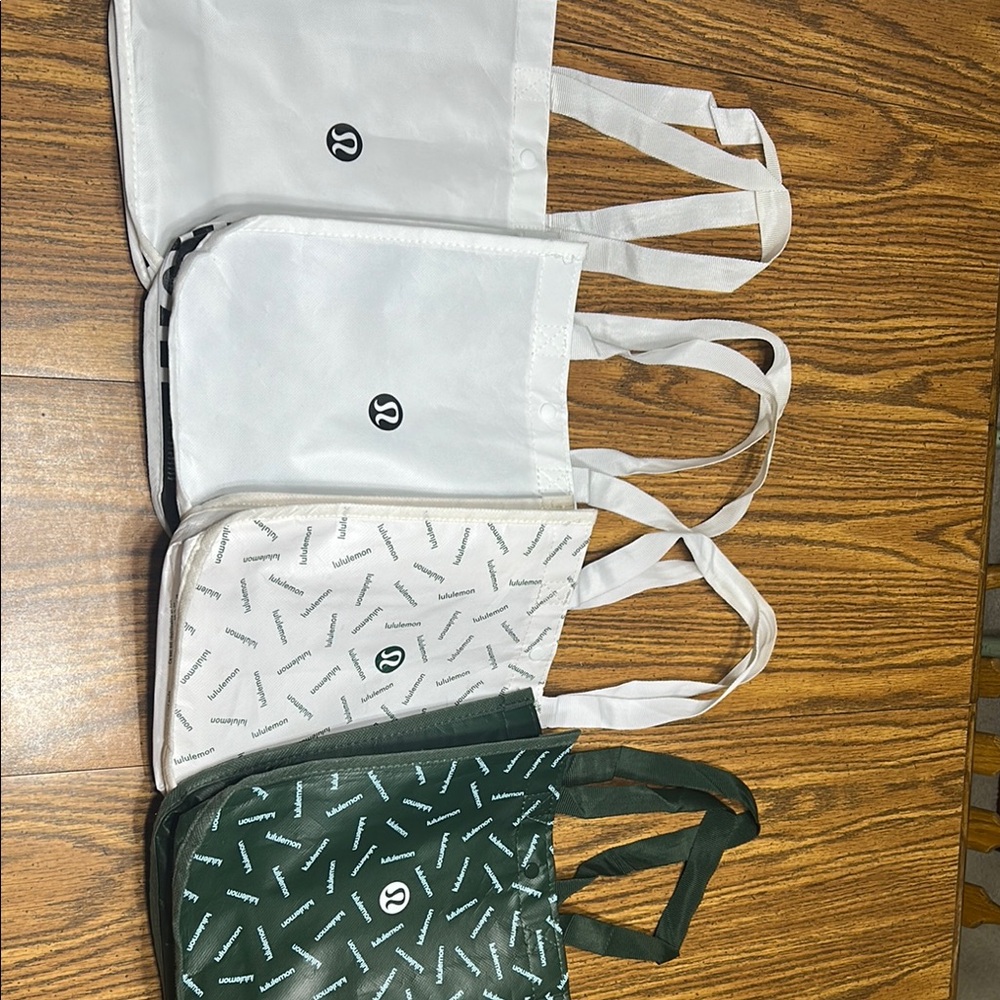 Lululemon Reusable Tote Bags Set of 4!!